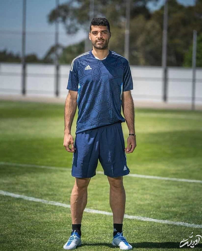 تصاویر - قرارداد مهدی طارمی با برند آدیداس - تولیدات اختصاصی شرکت جهانی با نام ستاره پورتو و پرچم ایران